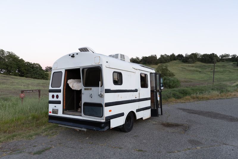 Picture 5/8 of a 1991 Chevy G30 skoolie for sale in Wildomar, California
