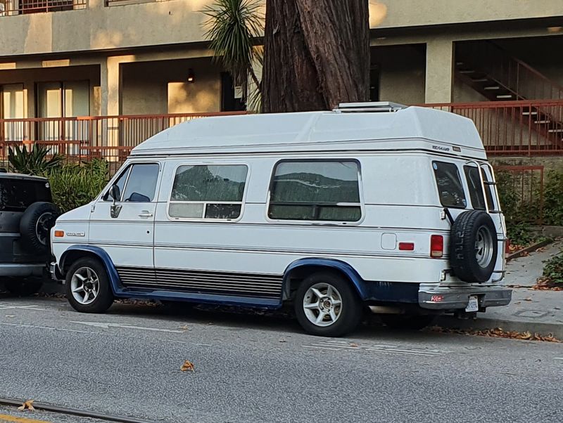 Picture 6/8 of a 1992 GMC Vandura Camper Van for sale in Santa Cruz, California