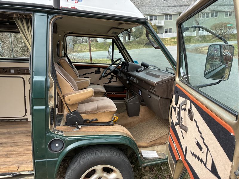 Picture 4/19 of a 1986 VW Westfalia Vanagon GL Automatic for sale in Hanover, New Hampshire