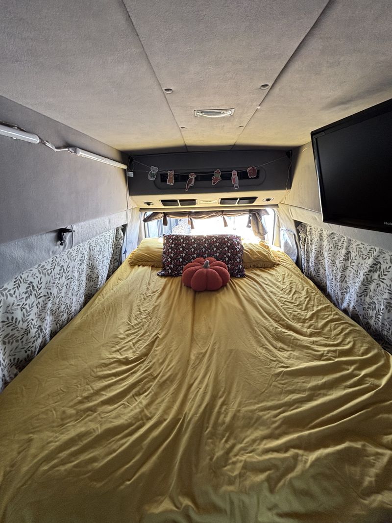 Picture 5/13 of a 2007 Ford E250 Campervan for sale in Macon, Georgia