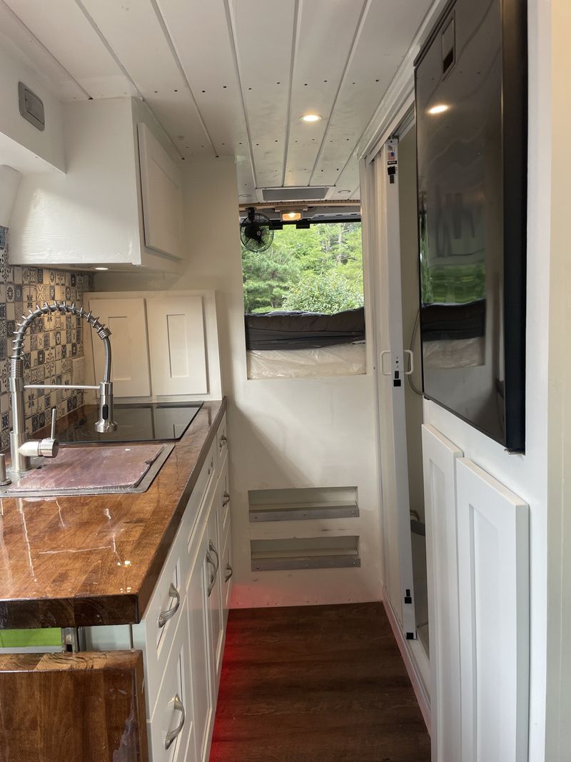 Picture 4/9 of a 2019 Ram Promaster 2500 for sale in Westport, Tennessee