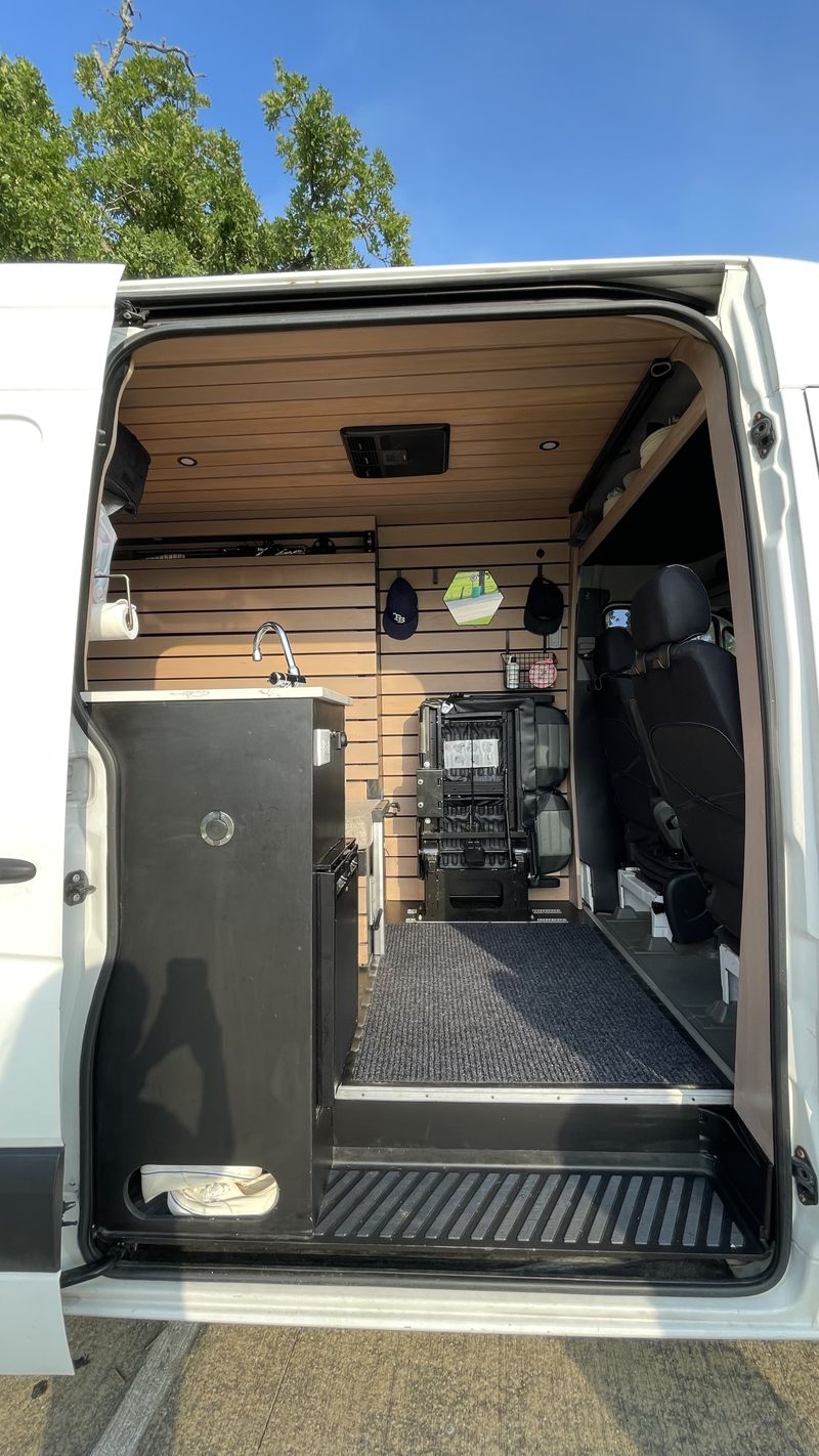 Picture 5/29 of a REDUCED Most versatile Sprinter 3500 170  for sale in League City, Texas