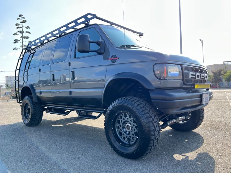 Picture 3/9 of a 2000 Ford E-350 for sale in Dillon, Colorado