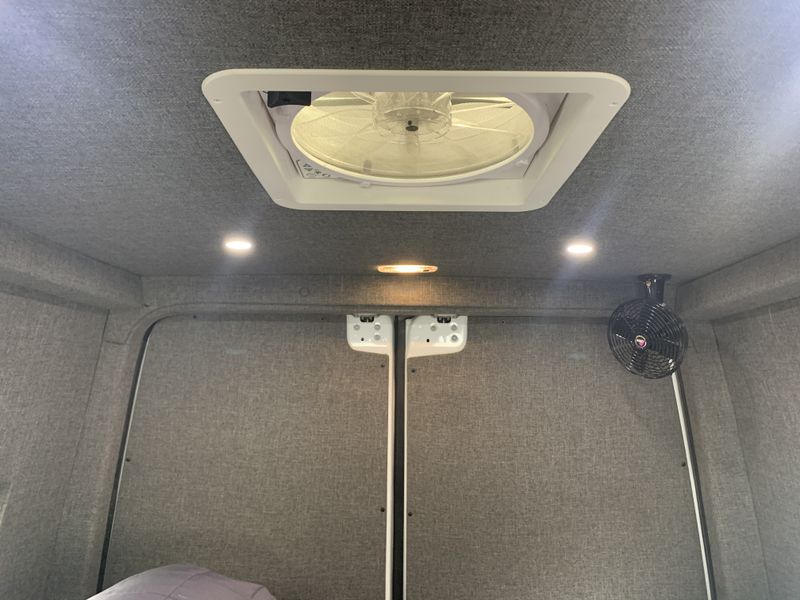 Picture 2/20 of a 2019 Mercedes Sprinter 144” for sale in Pasadena, California