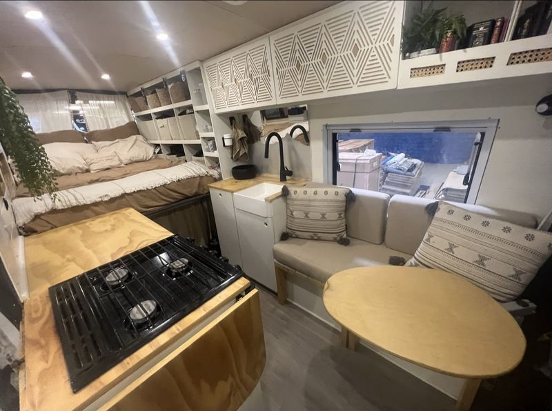 Picture 5/20 of a FORD TRANSIT 250 HR 148 EXT WB; OVEN, TOILET AND HUGE GARAGE for sale in Pikesville, Maryland