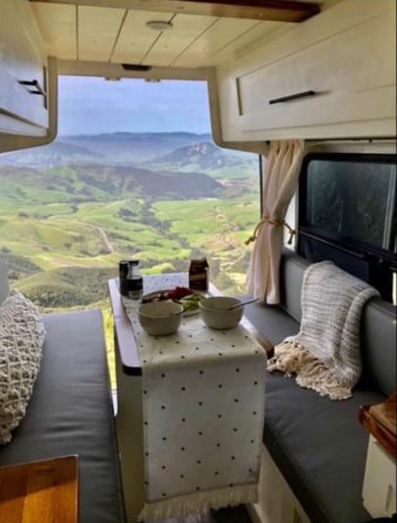 Picture 1/22 of a Off grid fully converted Mercedes 144 wheel base sprinter for sale in Kingman, Arizona