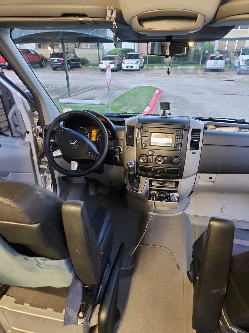 Picture 4/8 of a 2017 Mercedes Sprinter 4x4 2500 for sale in League City, Texas