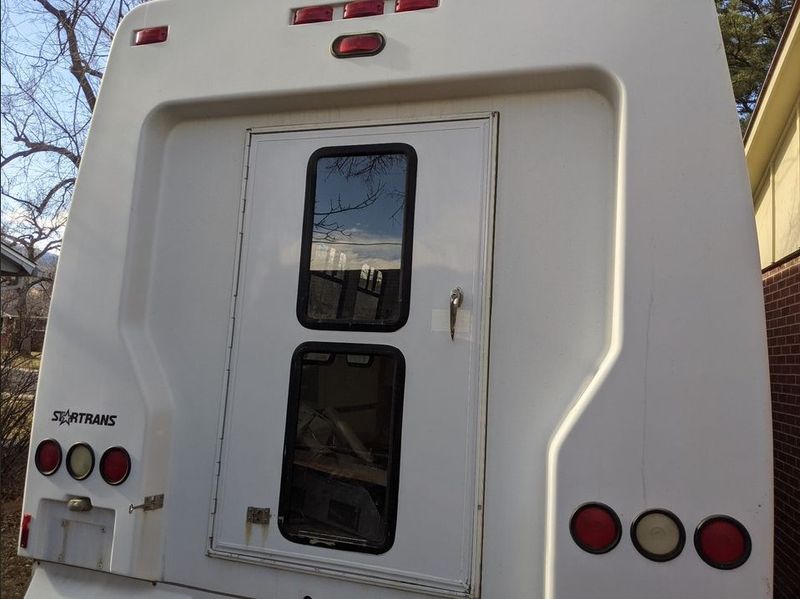 Picture 3/12 of a 2005 4x4 Ford E350 Super Duty Shuttle Bus for sale in Portland, Oregon