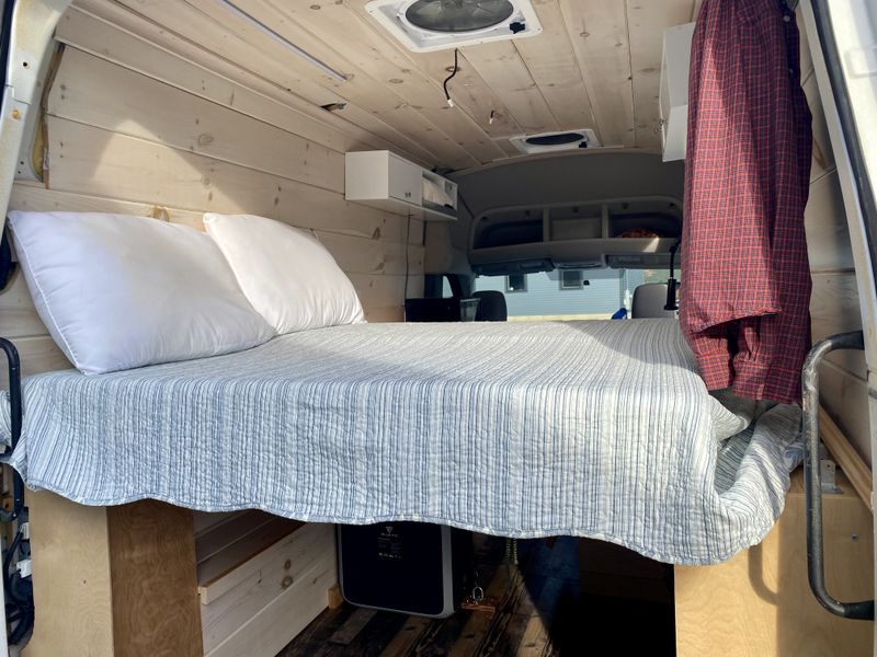 Picture 5/11 of a Nissan NV 2500 Campervan High Roof for sale in Richmond, Vermont