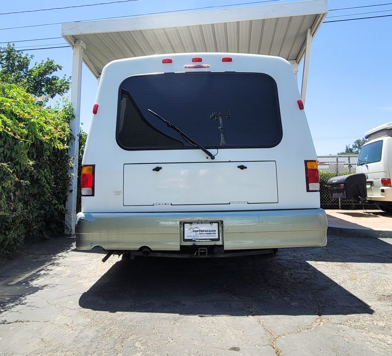 Picture 5/24 of a 2002 Winnebago Rialta HD #966 for sale in Yucaipa, California