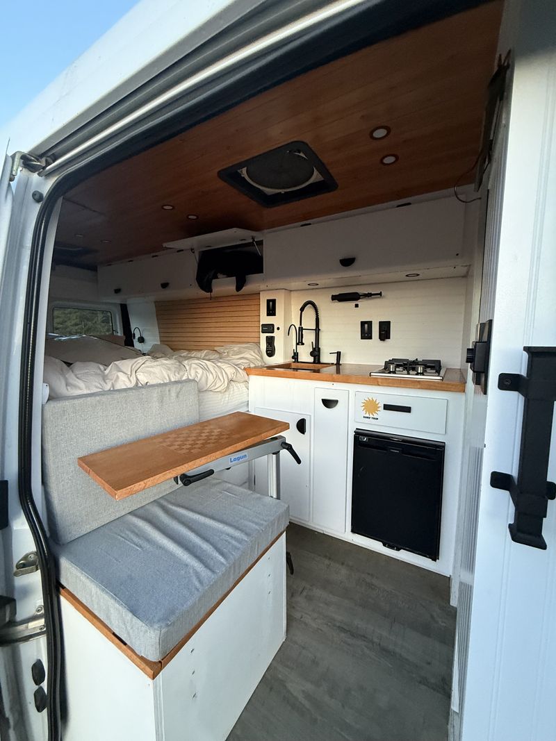 Picture 2/19 of a 2005 Dodge Sprinter T1N for sale in Portland, Oregon