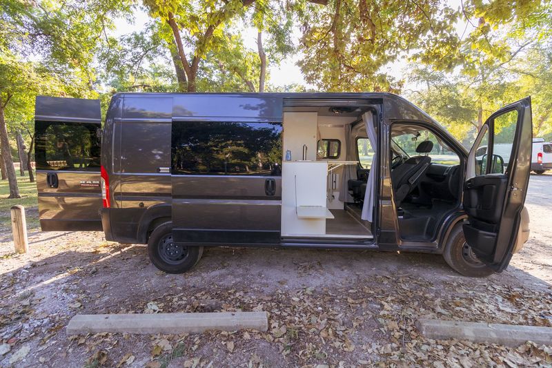 Picture 5/12 of a 2021 Ram Promaster Camper Van Home for sale in Dallas, Texas