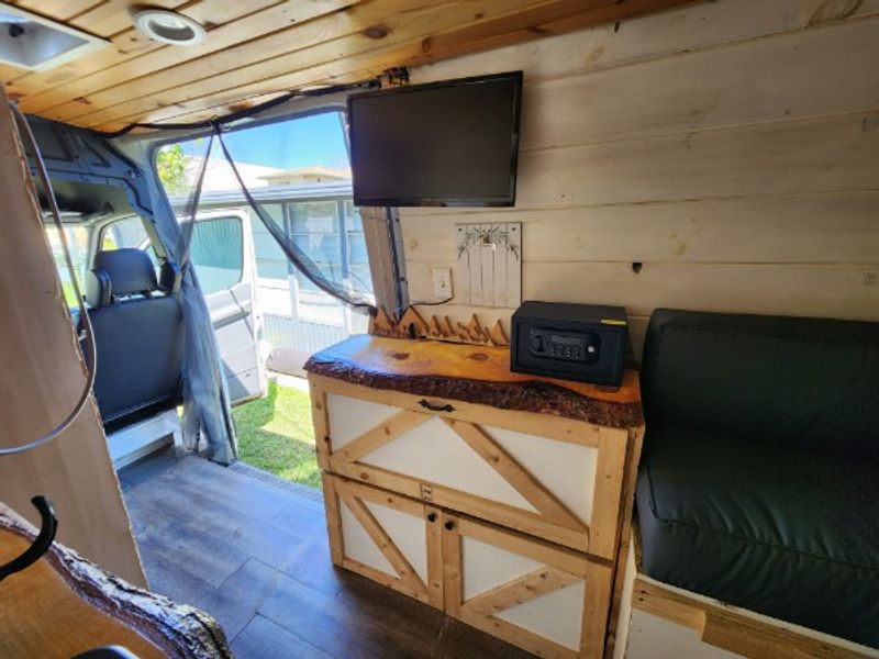 Picture 3/8 of a Motivated to sell - 2008 Dodge Sprinter - 170in WB - Hi-Top for sale in Daytona Beach, Florida