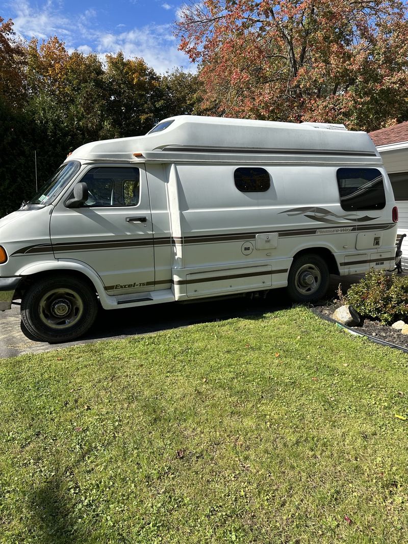 Picture 1/7 of a 2002 Pleasureway campervan for sale in Ballston Lake, New York