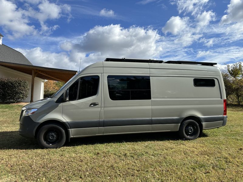 Picture 3/22 of a 2021 Mercedes-Benz 2500 170” 2wd 4cyl diesel camper van for sale in Campobello, South Carolina