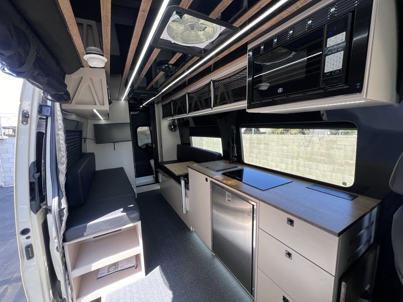 Picture 5/15 of a  27 North Venture - Sprinter 170 AWD for sale in Seal Beach, California
