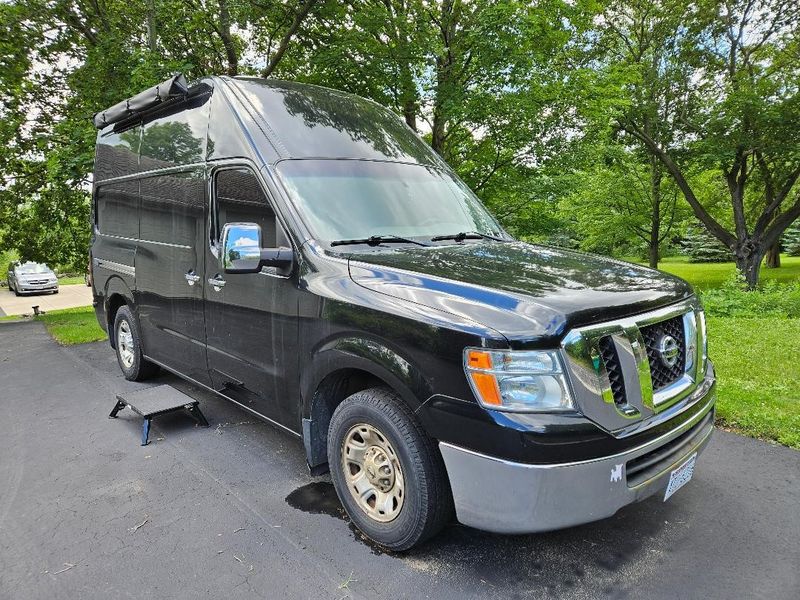 Picture 1/6 of a Nissan High Roof Camper Van - 2012 for sale in Milwaukee, Wisconsin