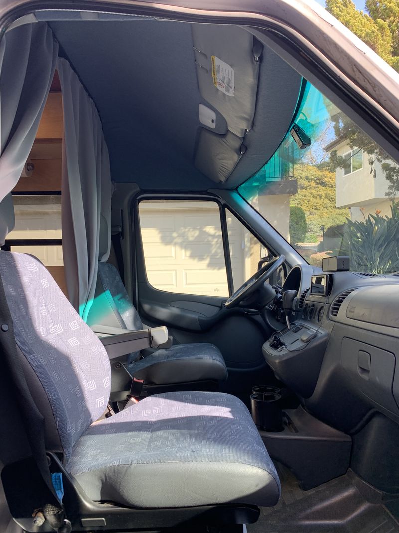 Picture 5/19 of a 2006 Dodge sprinter t1n camper van 3 seater 140wb high roof for sale in San Diego, California