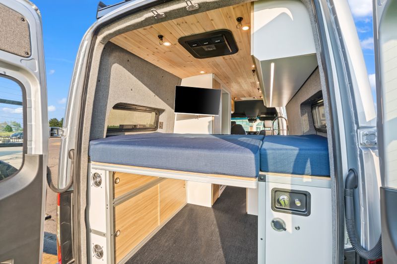 Picture 3/41 of a 2021 Mercedes Sprinter 4x4 170  by Highland Vans for sale in Elk Grove Village, Illinois