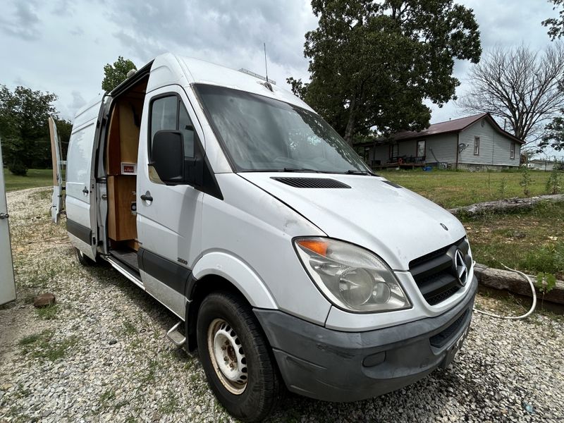 Picture 3/17 of a 2011 Mercedes Sprinter stealth camper for sale in Tulsa, Oklahoma