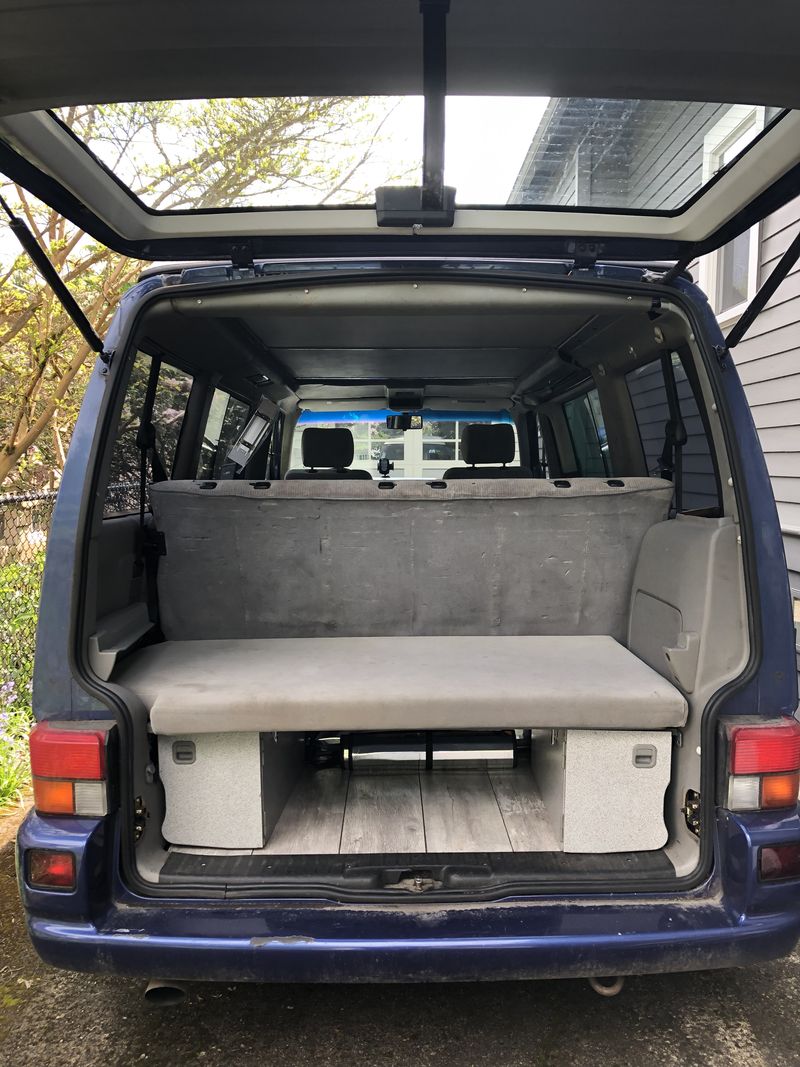 Picture 4/11 of a 1999 Volkswagen Eurovan MV for sale in Portland, Oregon