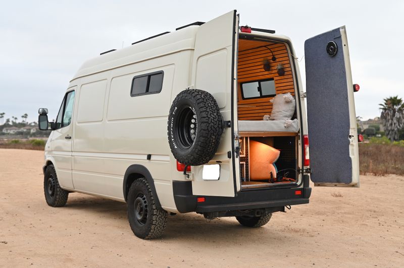 Picture 1/29 of a Mercedes Sprinter 4 Seasons (Fully equipped bathroom) for sale in Encinitas, California