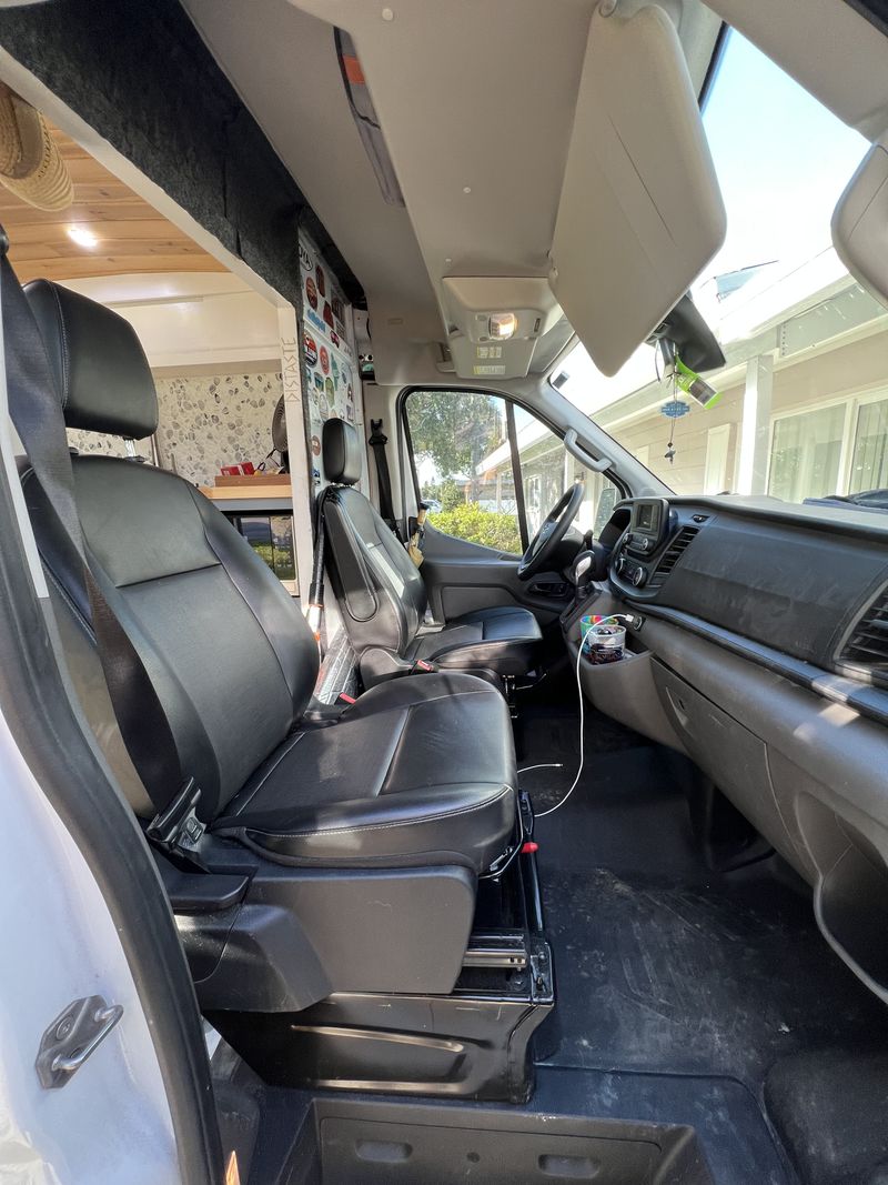 Picture 6/9 of a 2020 Ford Transit 148” wb Medium Roof for sale in Saint Petersburg, Florida