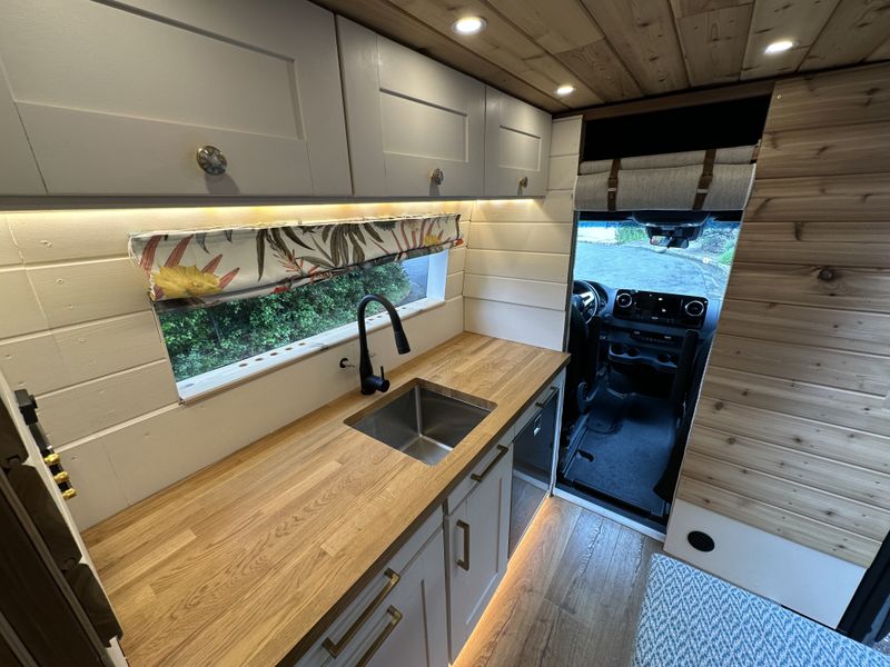 Picture 5/30 of a 2019 Mercedes Sprinter Van - 144" WB for sale in Sacramento, California