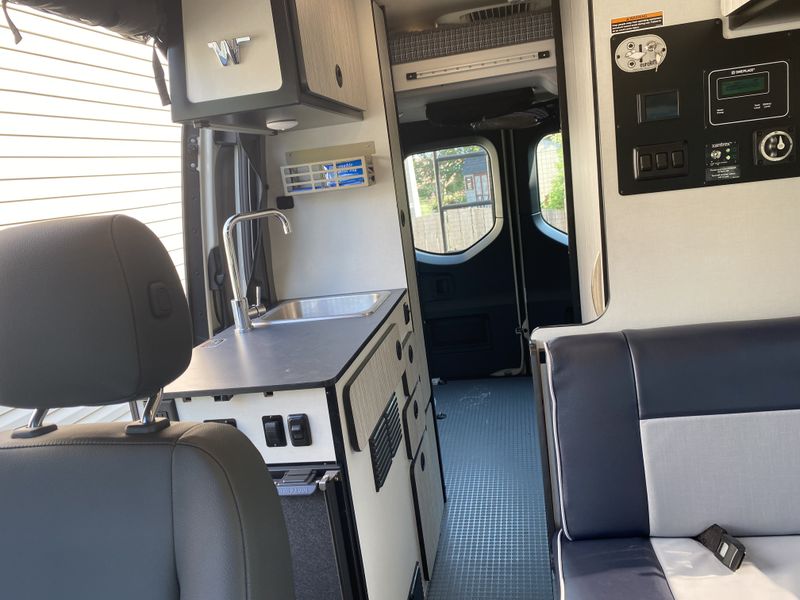 Picture 5/10 of a 2021 very low mileage Winnebago revel  for sale in Poolesville, Maryland
