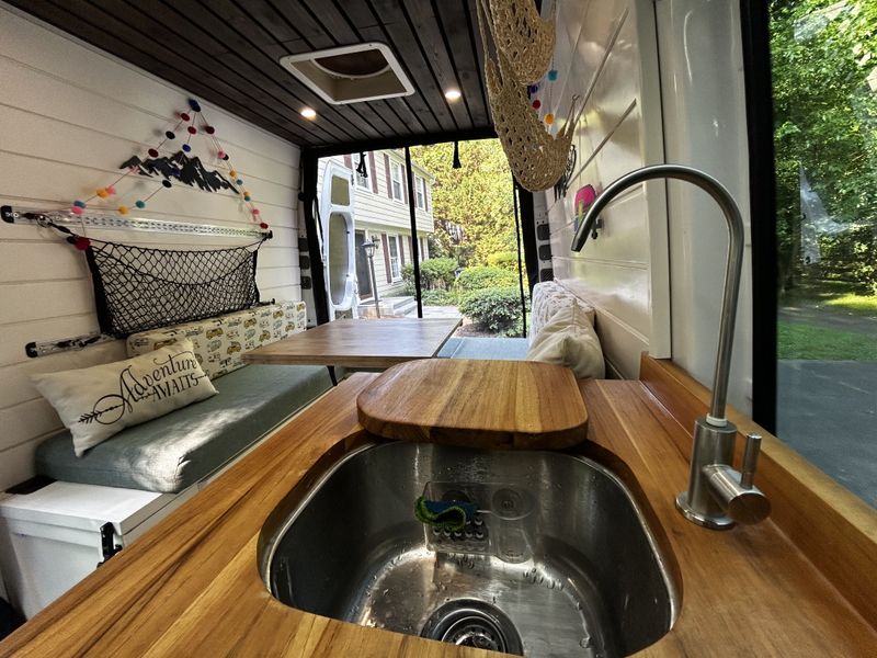 Picture 5/22 of a Sprinter Campervan for a family or couple for sale in Reston, Virginia