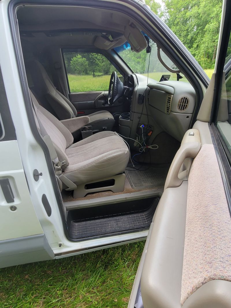 Picture 2/16 of a 2000 Astro AWD OVERLANDING CAMPER for sale in Ellijay, Georgia
