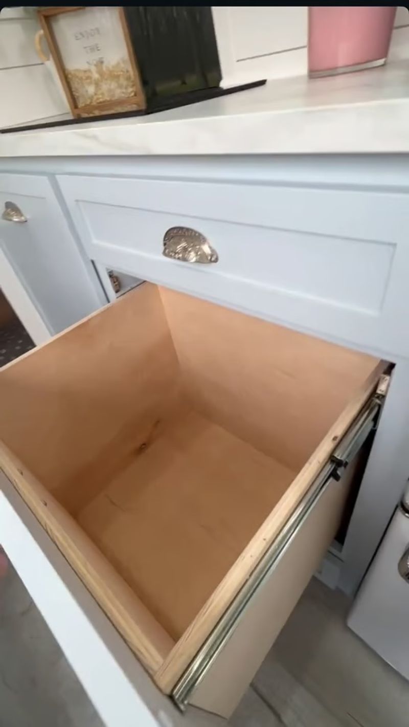 Picture 5/23 of a 2021 Mercedes Sprinter Camper Van for sale in Amston, Connecticut