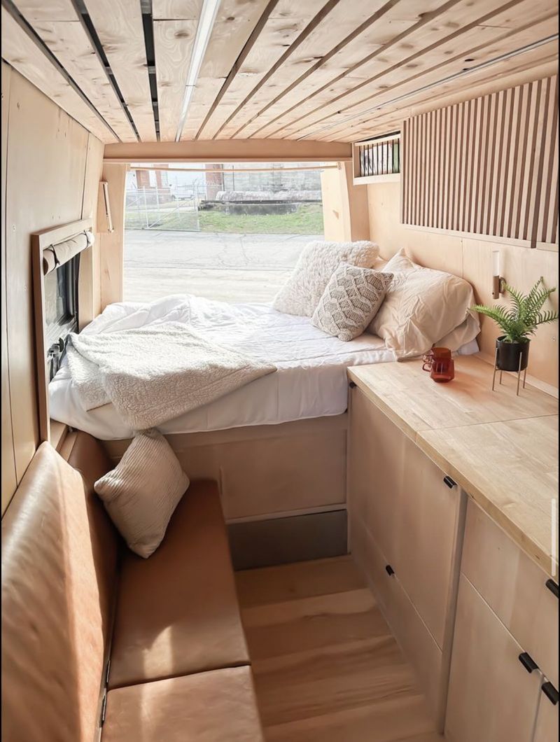 Picture 5/16 of a 2019 Mercedes Sprinter 170 EXT 4x4 for sale in Scottsdale, Arizona