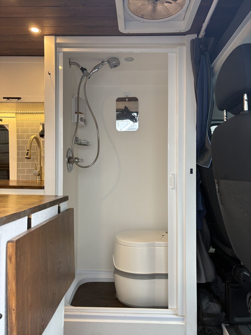 Picture 4/18 of a 2018 Ram Promaster 2500 - 30k mi for sale in Edmonds, Washington