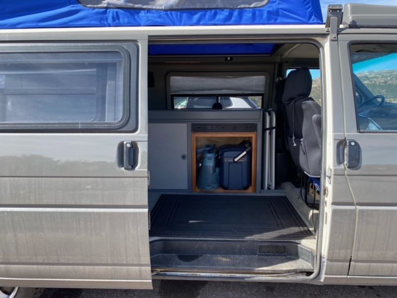 Picture 4/28 of a 1995 Volkswagen Eurovan Camper for sale in Colorado Springs, Colorado