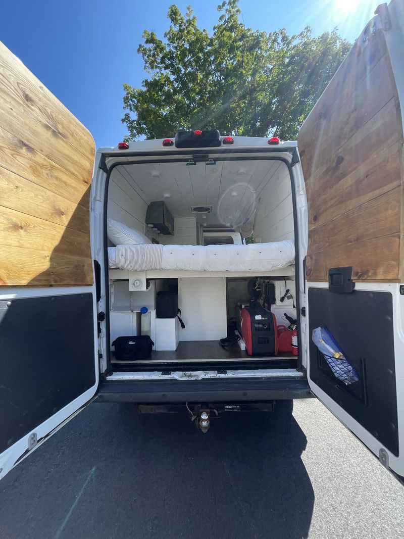 Picture 5/8 of a 2014 Ram Promaster 2500 for sale in Londonderry, New Hampshire