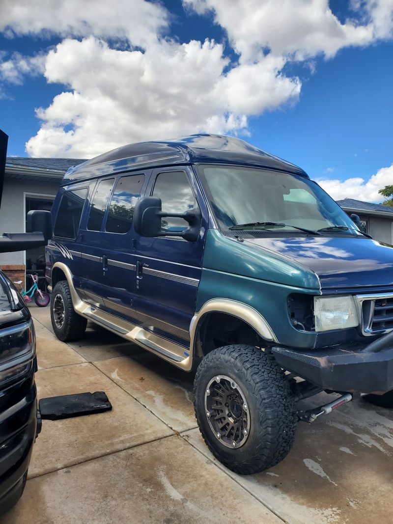 Picture 3/19 of a 2005 ford E-150 super duty Regency for sale in Albuquerque, New Mexico
