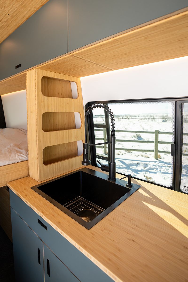 Picture 5/17 of a 2024 Geotrek Albatross Sprinter 144 AWD for sale in Boulder, Colorado