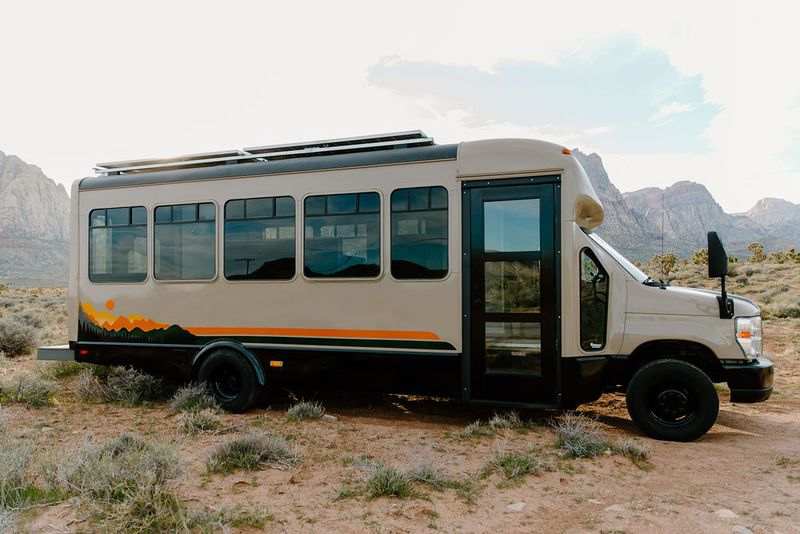 Picture 2/28 of a Fully Custom Shuttle Bus + Off the Grid! LOW MILES for sale in Las Vegas, Nevada
