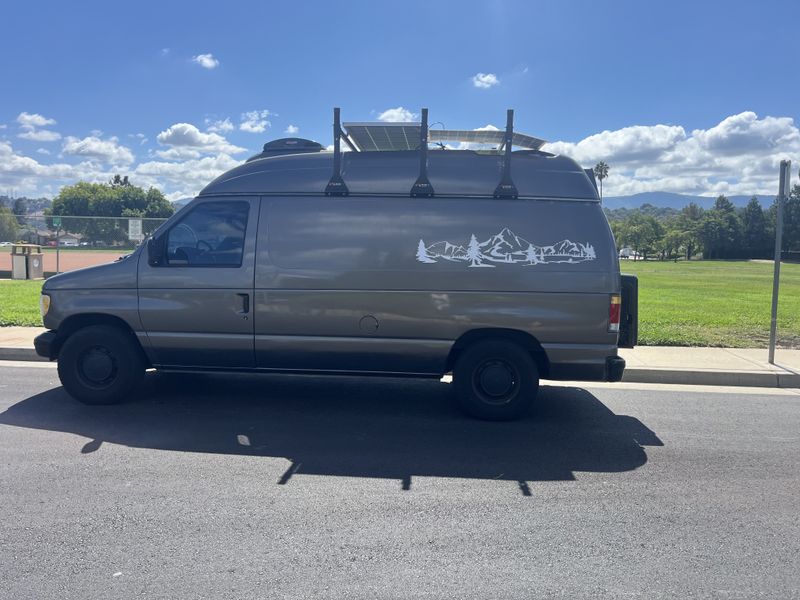 Picture 3/18 of a 1995 Ford E150 medium top for sale in San Jose, California