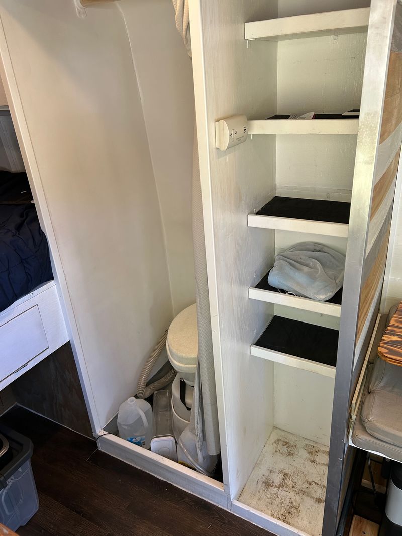 Picture 4/9 of a 2014 Ram ProMaster for sale in Lincoln, Nebraska
