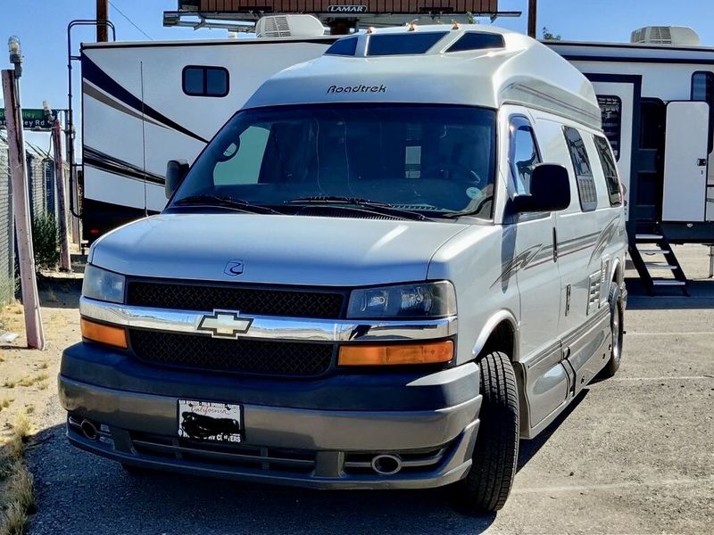 Picture 1/11 of a 2009 Roadtrek Popular 190 For Sale for sale in Tehachapi, California