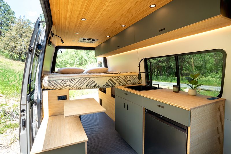 Picture 3/18 of a 2026 Geotrek Flatiron Sprinter 144 AWD for sale in Boulder, Colorado