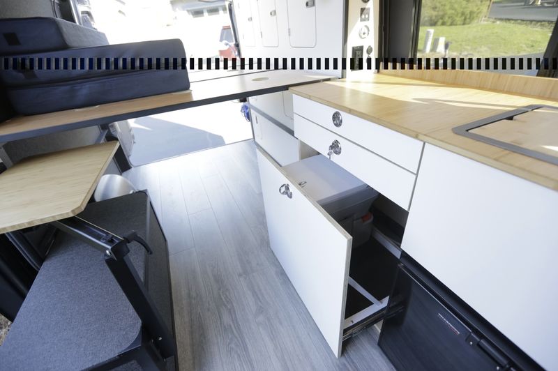 Picture 4/32 of a 2024 AWD Sprinter Campervan NEW! for sale in Hood River, Oregon