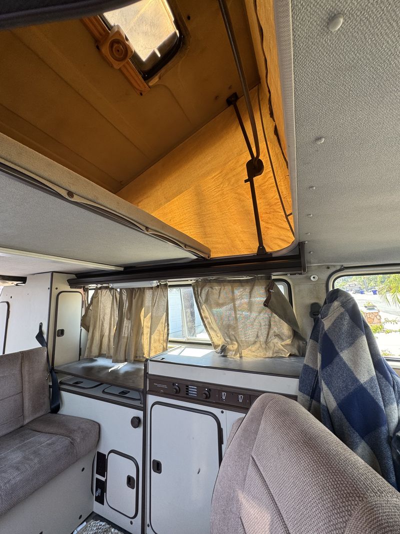 Picture 4/10 of a 1986 Volkswagen Westfalia Vanagon for sale in Oceanside, California