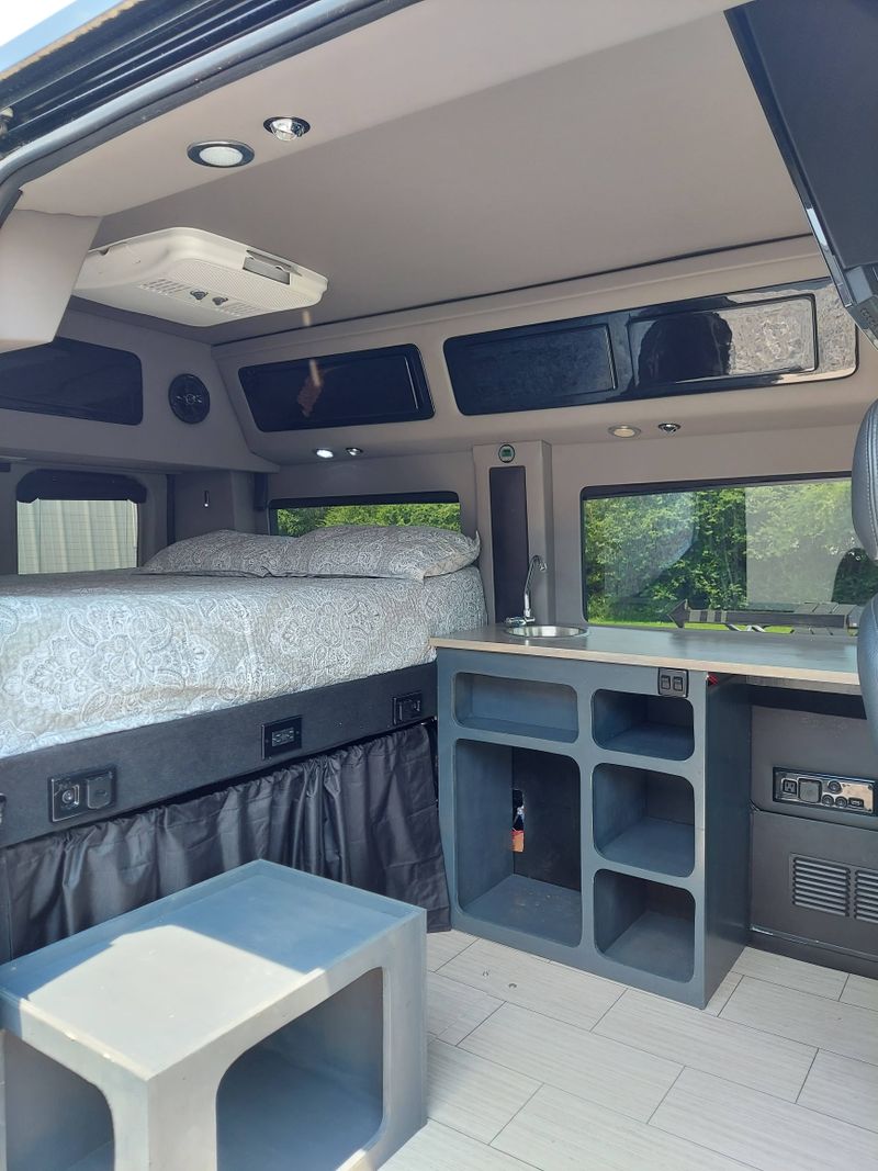 Picture 6/23 of a 2014 Dodge Ram Promaster Campervan for sale in Cleveland, Tennessee
