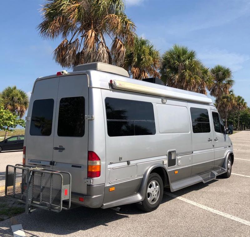 Picture 2/30 of a 2006 Mercedes-Benz Sprinter 2500 for sale in Tampa, Florida