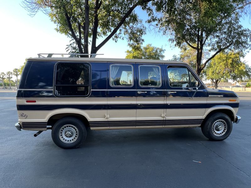 Picture 4/12 of a Camping Van for sale in San Jose, California