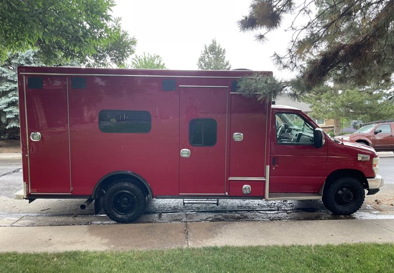 Picture 1/6 of a 2009 Ford econoline E-450 Converted Ambulance for sale in Denver, Colorado