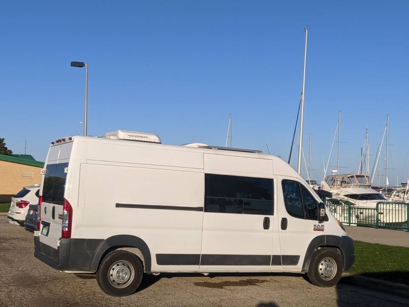 Picture 4/6 of a 2017 Ram ProMaster 2500 Camper Van for sale in Fort Lauderdale, Florida